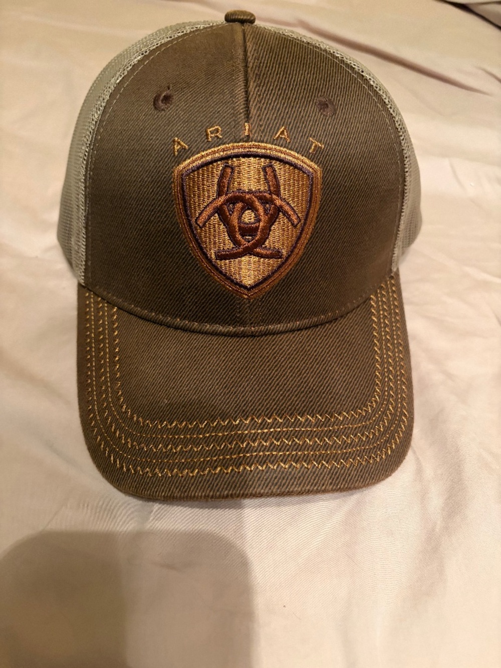 Ariat Men’s Shield Ball Cap